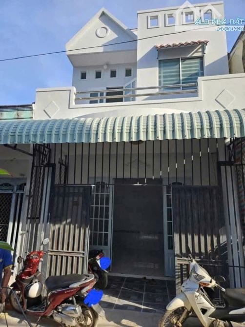 Kẹt tiền bán gấp nhà cấp 4 ở Xuân Thới Thượng Hóc Môn 5x16 ( 81m2 ) Sổ hồng riêng