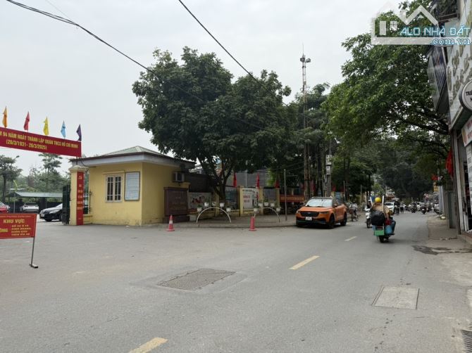 Mặt phố Xuân Đỉnh ô tô tránh 2 chiều, kinh doanh vô địch sầm uất và đa dạng ngày đêm