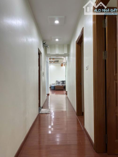 Bán căn hộ chung cư toà Parkson TD Plaza tầng 13, 174m2,giá 5,8 tỷ, 3 phòng ngủ, 3 vệ sinh