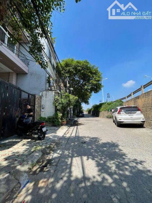 BÁN ĐẤT VỊ TRÍ KIM CƯƠNG MP AN DƯƠNG VƯƠNG TÂY HỒ Ô TÔ TRÁNH KINH DOANH 130M2 MT 6M 30 TỶ