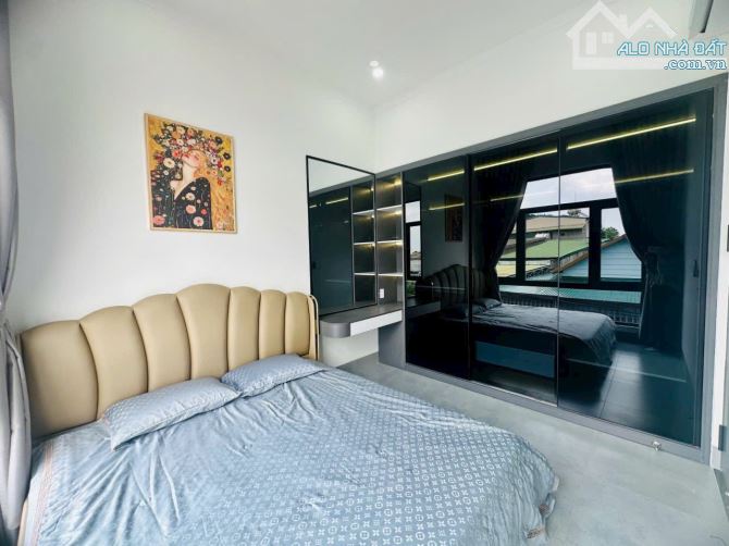 NHÀ FULL NỘI THẤT HẺM 24 GIẢI PHÓNG TÂN THÀNH: GIÁ 2.65 tỷ