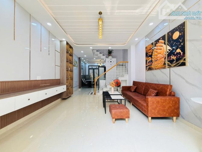 40m2 - 3 tầng BTCT - Lô Góc - Xe Hơi Ngủ Trong Nhà - không lộ giới- Nguyễn Thượng Hiền - B