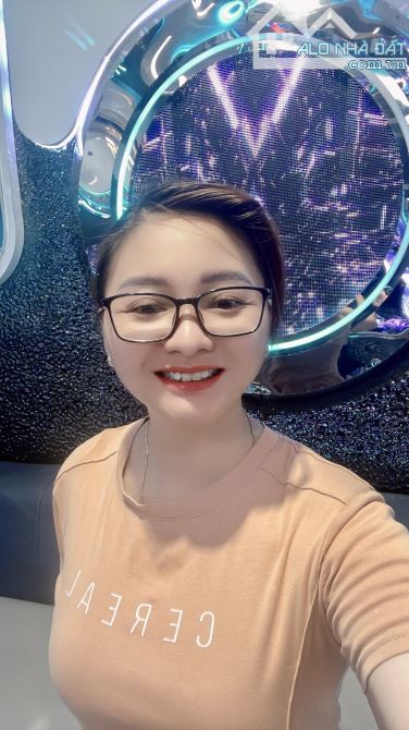 NHÀ ĐẸP 5 TẦNG GẦN EAMRT 2 – GARA Ô TÔ – CÓ PHÒNG KARAOKE, XÔNG HƠI – 7 TỶ NHỈNH