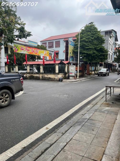 Bán nhà nở hậu mặt phố Trần Quốc Toản, view đẹp hot, gần ngã 3 phong thủy đón lộc