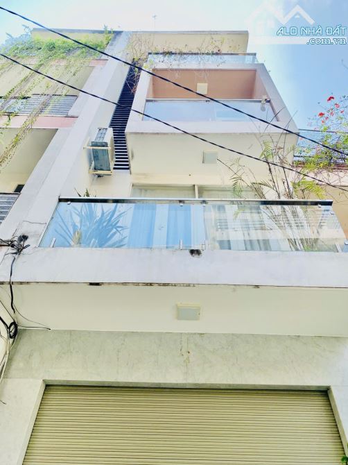 Bán nhà 4 tầng gần Hà Đô Centrosa Quận 10 – 4x13m vuông vức – Hẻm xe hơi – 5PN – Sổ