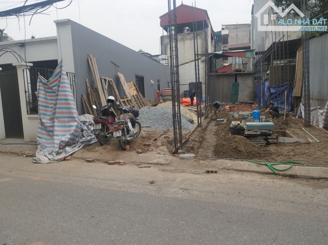 BÁN ĐẤT MẶT  PHỐ THẠCH BÀN LONG BIÊN 15 TỶ 84M , MT 4.5M, KINH DOANH, VỈA HÈ, Ô TÔ BUÝT