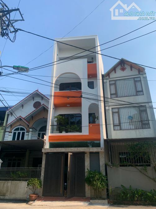 BÁN NHÀ CHÚC SƠN 4Tx34m. GIÁ 2ty38, Ô TÔ ĐỖ CỬA
