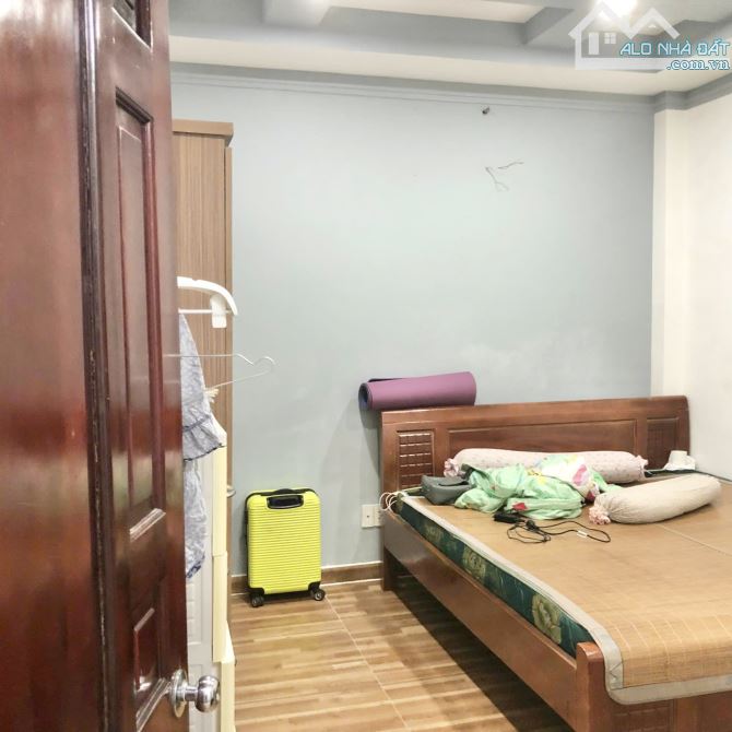 Nhà trung tâm lái thiêu có 3 phòng ngủ sổ hồng riêng bao sang tên.