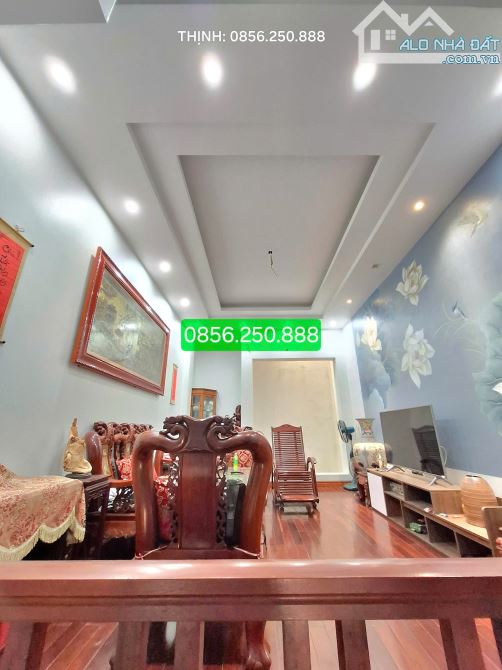 Nhà 3 tầng mặt đường khu Bãi Vượt; 64m2; hướng đông nam; nội thất gỗ gõ đỏ cực xịn; 5,5 Tỷ