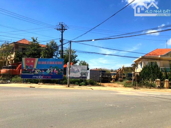 Bán đất mặt tiền đường khu dân cư  trung tâm thị trấn Lạc Dương gần UBND Lạc Dương