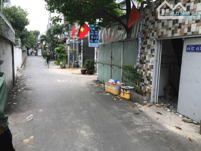 Hẻm xe tải 1 trục thông, sát MT Thống Nhất - P11 - Gò Vấp, DT: 120m2, 7.8 tỷ TL