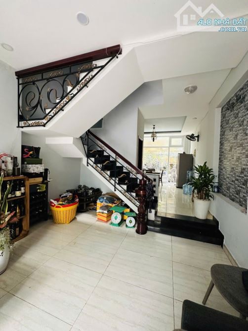 NHÀ 4 TẦNG KHU VIP BÌNH THẠNH – NGANG 4.5M – 72M² – HẺM XE HƠI 6M THÔNG – SỔ VUÔNG