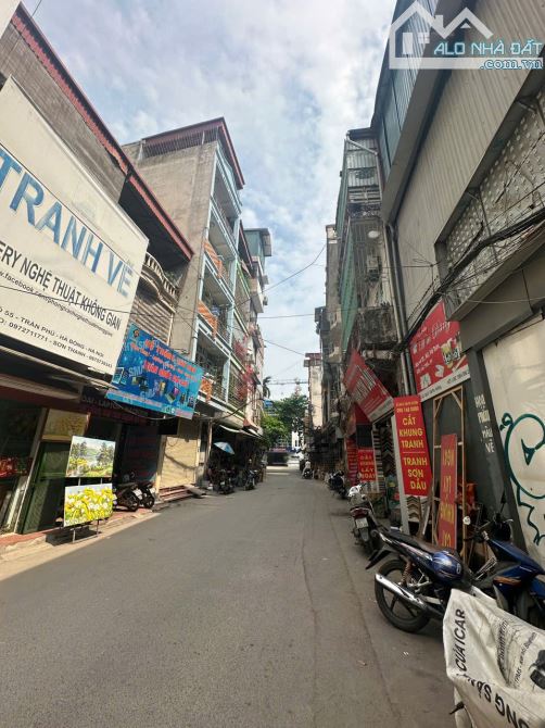 Tôi bán căn nhà phố Trần Phú ô tô, kinh doanh, ngay cạnh Trường Đại học