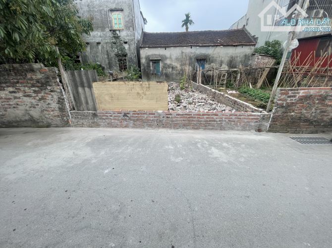 Bán đất Thụy lâm đông anh,trục chính đường trước đất 4,5m,Diện tích 68m2,mặt tiền 4,2m