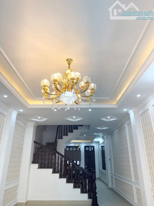 BÁN NHÀ HOÀNG NHƯ TIẾP DT44M2, MT4M, 5 TẦNG, Ô TÔ 20M.