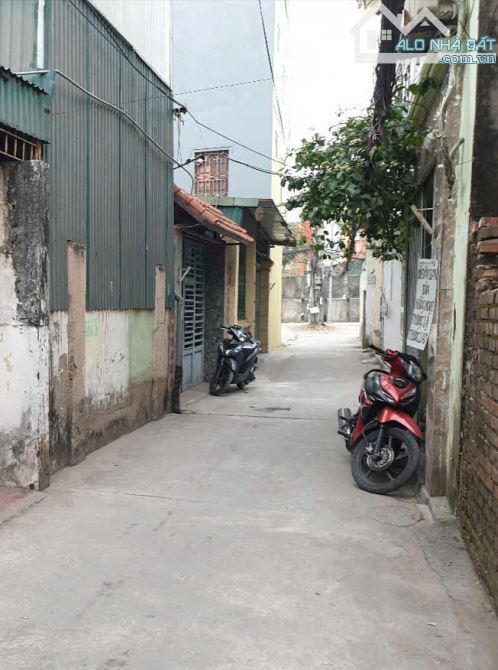 KHÓ TÌM. 15M RA PHỐ, HÀNG XÓM VINHOMES RIVERSIDE, Ô TÔ VÀO SỔ A4. BÁN ĐẤT LONG BIÊN HÀ NỘI