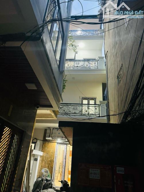 SIÊU PHẨM ĐỘI CẤN BA ĐÌNH 11Tỷ 45m 4Tầng 3 MẶT THOÁNG SỔ VUÔNG ĐẸP NHÀ GẦN PHỐ DÂN TRÍ CAO