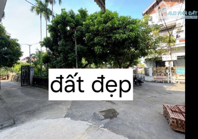 22.7 Tỷ/ 308 m2/12 M tiền/ Lô Góc/ Ô tô vào/ Đông Dư