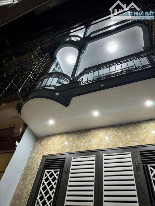 NHÀ PHÂN LÔ KIM ĐỒNG_ MỚI KÍNH KOONG_HOÀNG MAI_DT48m2_ 6TẦNG THANG MÁY_GIÁ CHỈ 17 TỶ