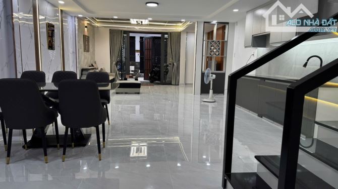 cần bán nhà Phan Văn Hớn Dt 99M2 × 2tầng, VỊ TRÍ SIÊU ĐẸP Tân Thới Nhất Quận 12, giá rẻ
