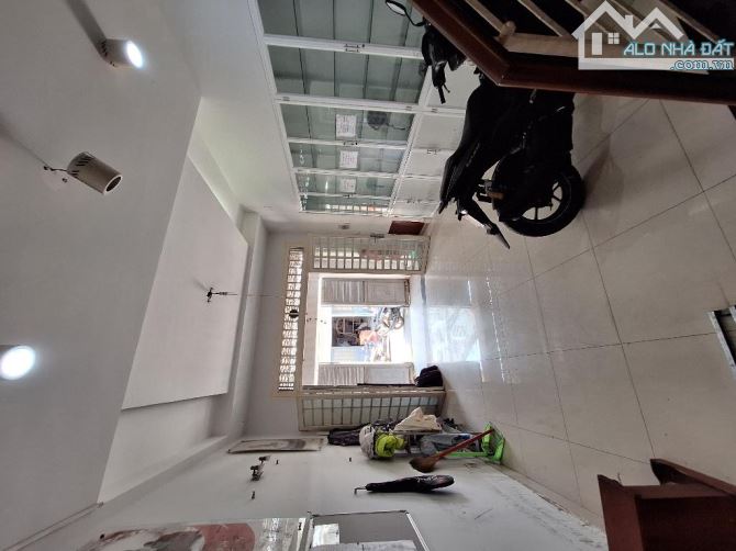 NHÀ TRUNG TÂM QUẬN 7 - DÒNG TIỀN CHO THUÊ 25 TRIỆU/THÁNG - TIỀM NĂNG TĂNG GIÁ VƯỢT TRỘI