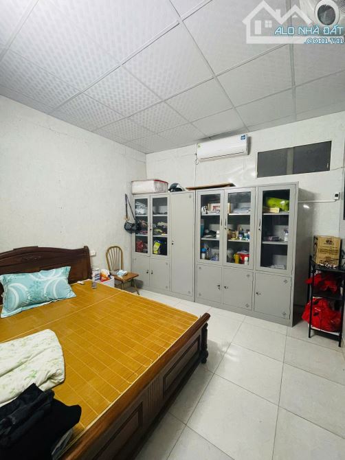 Tôi cần Bán nhà số 6 Tập Thể Xây Lắp Hóa Chất Nhật Tảo 57m2 x 3 tầng sổ đỏ chính chủ 4,5tỷ - 10