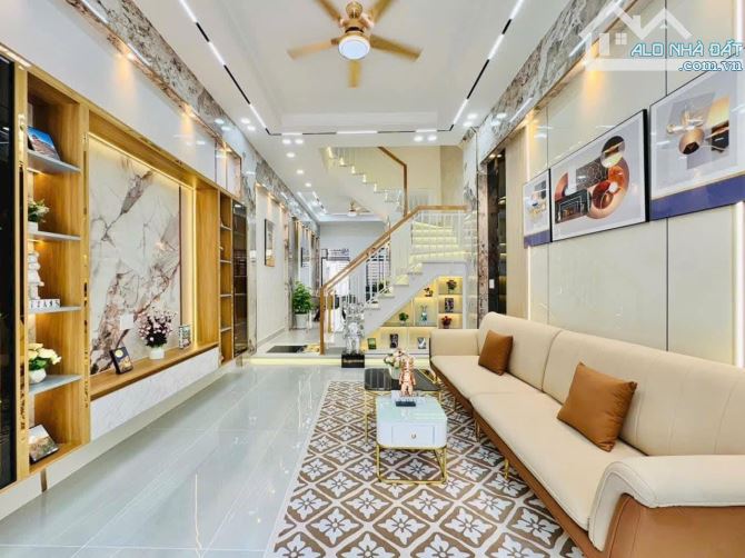 NHÀ MỚI! TẠI CẦU DIỄN, DT38M2 X 5T,GẦN PHỐ, KINH DOANH, QUAN LỘC, CHỈ 6 TỶ 68 - 1