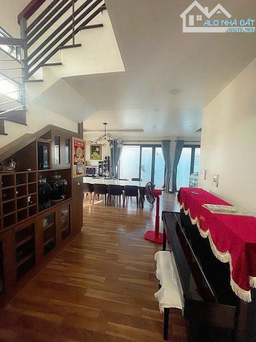 Biệt Thự 12x20m 3 lầu Khu Tân Quy Đông Phường Tân Phong Quận 7 - 1