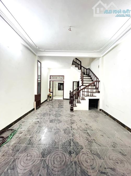 Bán nhà Phùng Chí Kiên Cầu Giấy. Sổ A4 56m, 4 tầng 4 ngủ MT4m Giá 20 tỷ Ngõ Ô tô vào nhà - 1