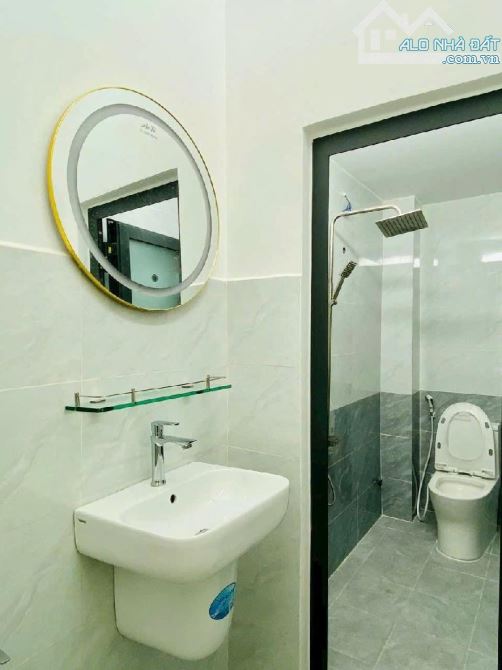 Gò Vấp-Nhà mới tinh , 40m2 (4x10), 2 tầng BTCT, tặng nội thất sang trọng, giá chỉ hơn 4 Tỷ - 1