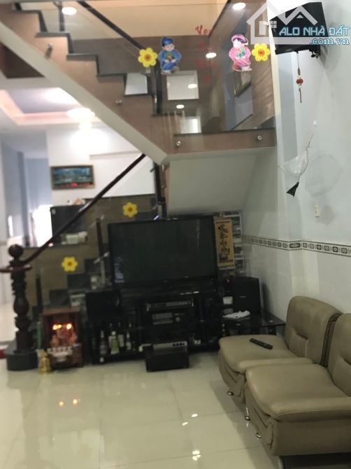 Bán nhà lầu cạnh nhà thờ Bùi Đức, P. Tam Hòa - 1