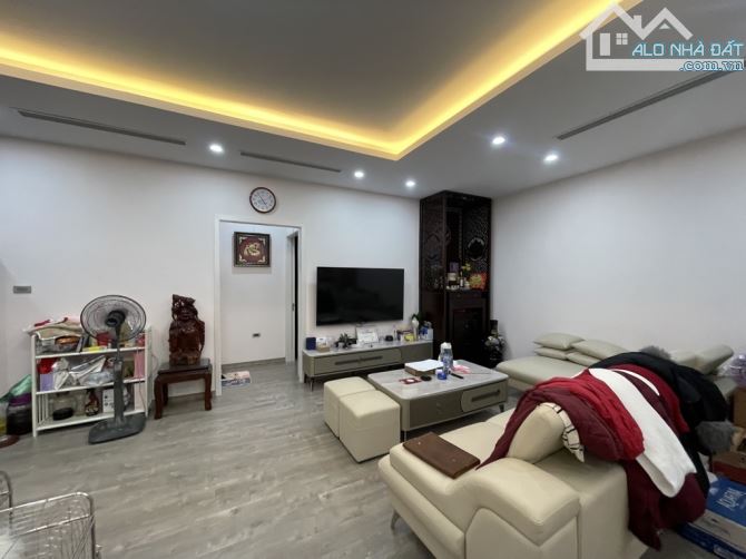 Bán CHCC 3PN 110m2 Tố Hữu - Full Nội Thất , Giao Thông Siêu Tiện Lợi. Giá Tốt! - 1