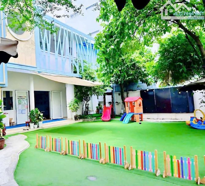 MT Trần Quý cáp, Bình Thạnh. DT 19 x 30, trệt lầu sân vườn, giá 120 tr/ tháng - 1
