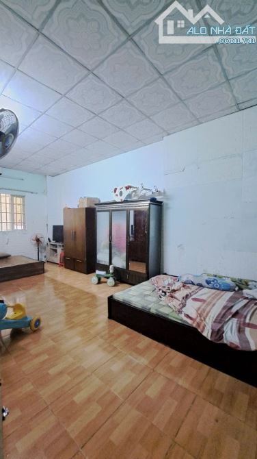 BÁN NHÀ CẤP 4 - PHƯỜNG ĐÔNG HÒA - ĐƯỜNG TRẦN HƯNG ĐẠO - TP DĨ AN - 168M2 - GIÁ 3.9 TỶ. - 1