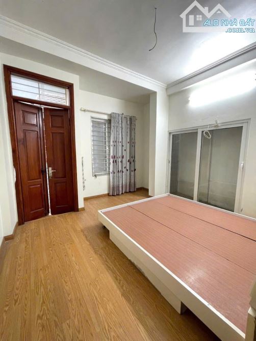 Bán nhà Đình Đông, 3 thoáng, 3 gác phi, 47m2 x 5T, MT 4.5m - 10.8 tỷ - 1