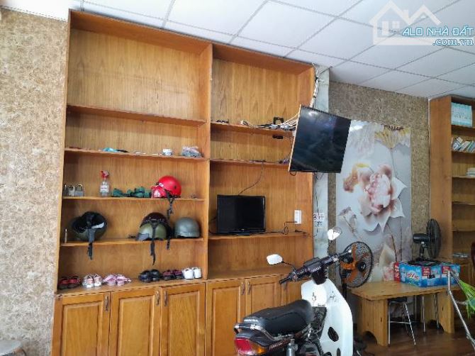NGUYỄN PHẠM TUÂN -PHƯỜNG 09, QUẬN 6 -DT: 7*15M -12 TỶ - 1