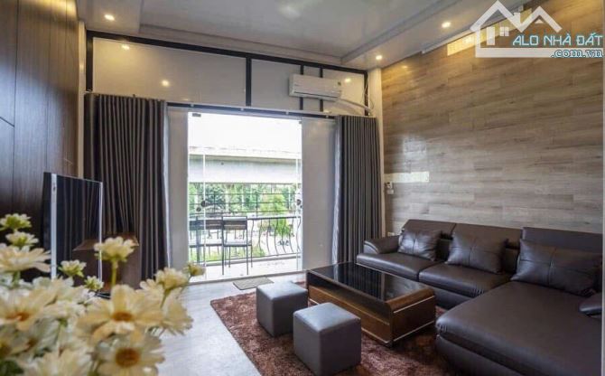 MẶT PHỐ HOÀNG CẦU – 50m², 5 TẦNG, MẶT TIỀN 4.8m – VỈA HÈ RỘNG – GIÁ CHỈ 27.9 TỶ - 1