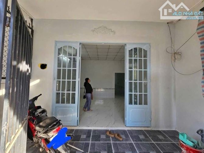 Kẹt tiền bán gấp nhà cấp 4 ở Xuân Thới Thượng Hóc Môn 5x16 ( 81m2 ) Sổ hồng riêng - 1