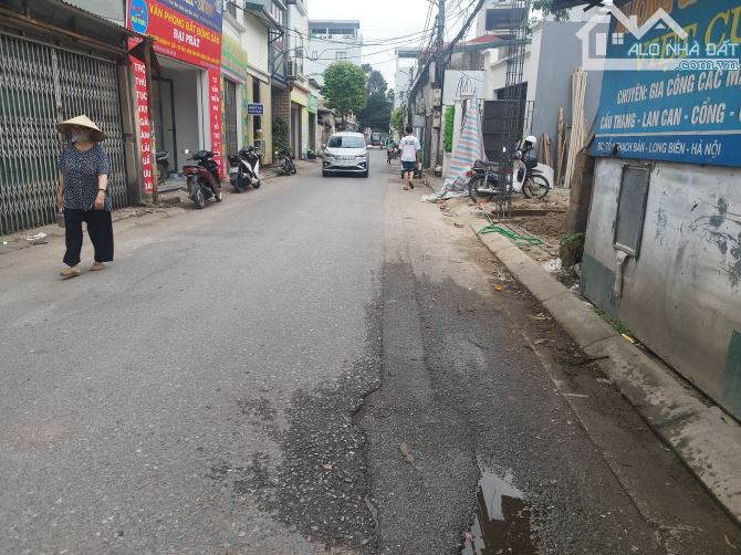 BÁN ĐẤT MẶT  PHỐ THẠCH BÀN LONG BIÊN 15 TỶ 84M , MT 4.5M, KINH DOANH, VỈA HÈ, Ô TÔ BUÝT - 1