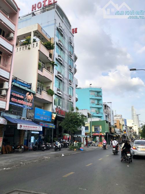 Bán Siêu phẩm đường Cô Giang Q1 Dt 4,1 x 19m 2 Tầng giá 18 Tỷ gần Chợ Bến Thành - 1