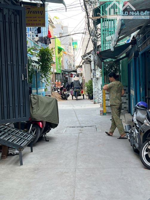 Bán nhà 3 tầng, hẻm 80 Hoàng Ngân quận 8, gần Võ Văn Kiệt (4x12m), chỉ 4.9 tỷ - 1