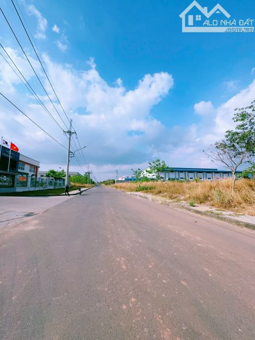 D172 CHUYỂN NHƯỢNG 30.000m2 ĐẤT KCN LONG THÀNH -  BIÊN HOÀ - ĐỒNG NAI. Giá 170/M2 - 1