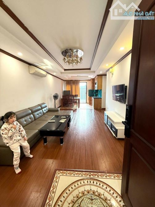 Căn hộ chung cư Hoàng Ngân_ Vị trí Vip_ Ô tô đỗ cửa_ Tiện đường trường trạm - 1