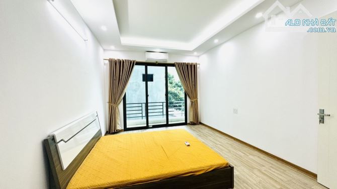 Chủ gửi Bán GẤP! Nhà 4 tầng Phúc Lợi, full nội thất, gần ô tô, 35m, MT 3.8m, giá 5.x tỷ - 1