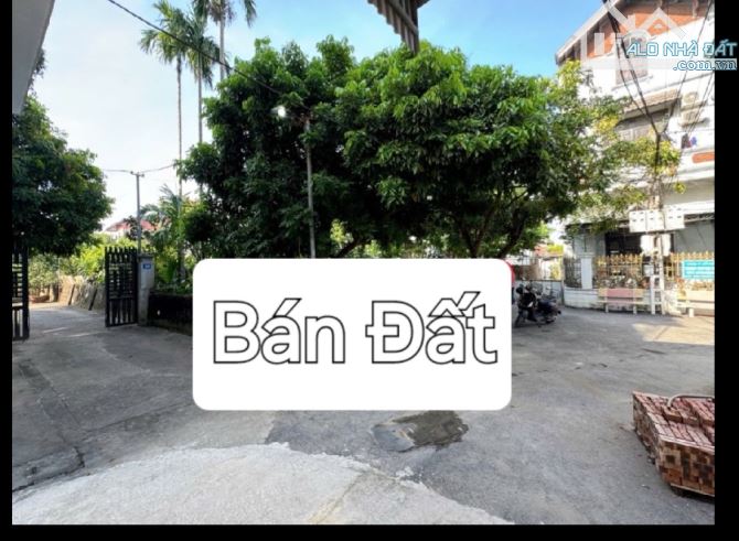 22.7 Tỷ/ 308 m2/12 M tiền/ Lô Góc/ Ô tô vào/ Đông Dư - 1