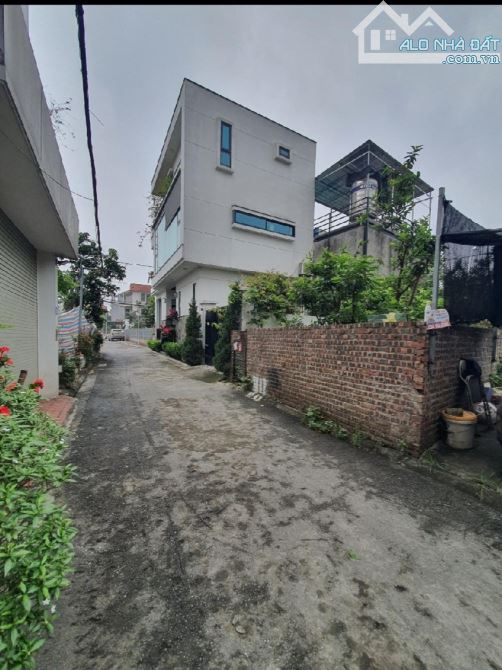 8.3 tỷ/ 68 M2/5 M Tiền/ Đông Dư. BÁT khối/ Ô tô Chánh - 1