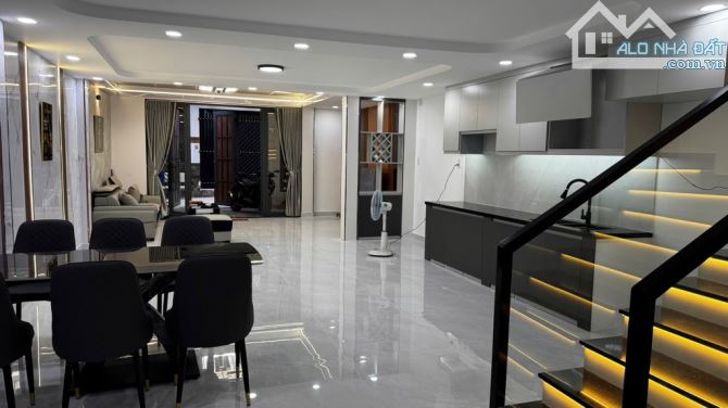 cần bán nhà Phan Văn Hớn Dt 99M2 × 2tầng, VỊ TRÍ SIÊU ĐẸP Tân Thới Nhất Quận 12, giá rẻ - 1