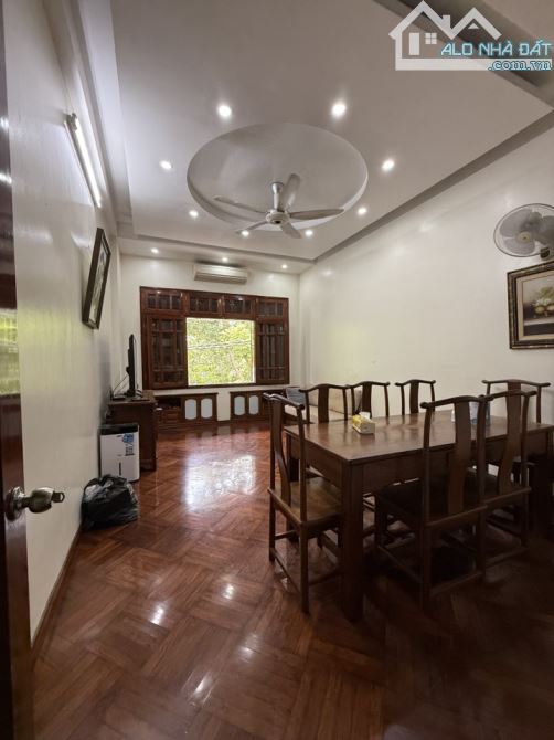 🌳HOÀNG CẦU - GẦN HỒ, SÁT PHỐ, VIEW CÔNG VIÊN - VỈA HÈ, Ô TÔ TRÁNH🔥BÁN  𝟮𝟵.𝟲 tỷ - 1