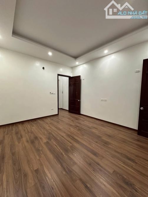 Bác Việt bán nhà Ngõ 180/2 Hoàng Sâm, DT: 45m2, 6T, 10.7 tỷ - 1