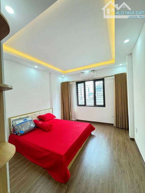 Bán nhà Cổ Linh Trung tâm quận Long Biên 5 tầng 30m2 mặt tiền 3.7m chỉ hơn 6 tỷ ngõ ô tô - 2